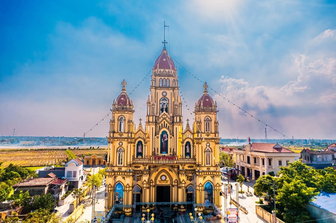 Nhà Thờ Giáo Họ Tây Hoà - Gx Nam Hoà