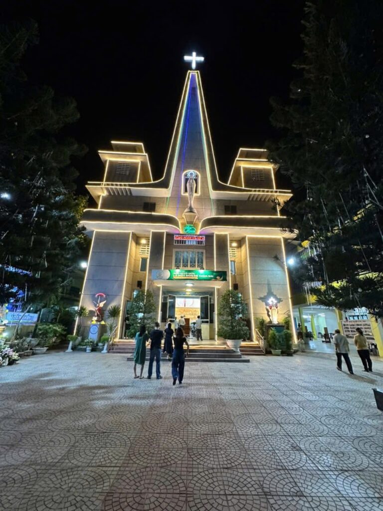 Nhà Thờ Giáo Xứ Chính Trạch